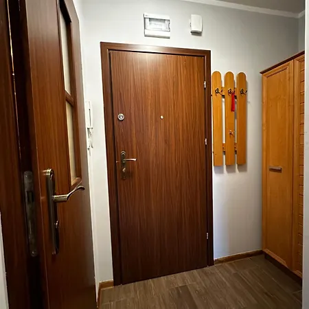 Apartament 32 In The Center Of Payment In Cash *